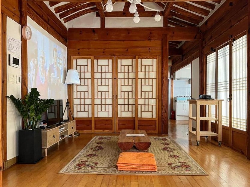 1.  Gyeonggi & Seoul